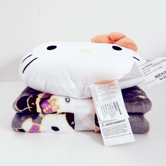 Hello Kitty Halloween Nogginz Pillow & Blanket Set - Picture 9 of 9